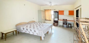 Shared Room for Girls & Boys Paying Guest in 1 BHK Residential Apartment in Goyal Nest