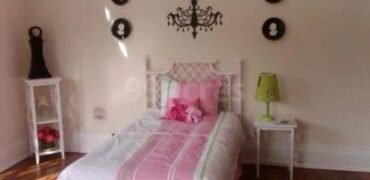 Private Room for Girls Paying Guest in 1 BHK Studio Apartment in DLF Belvedere Towers,