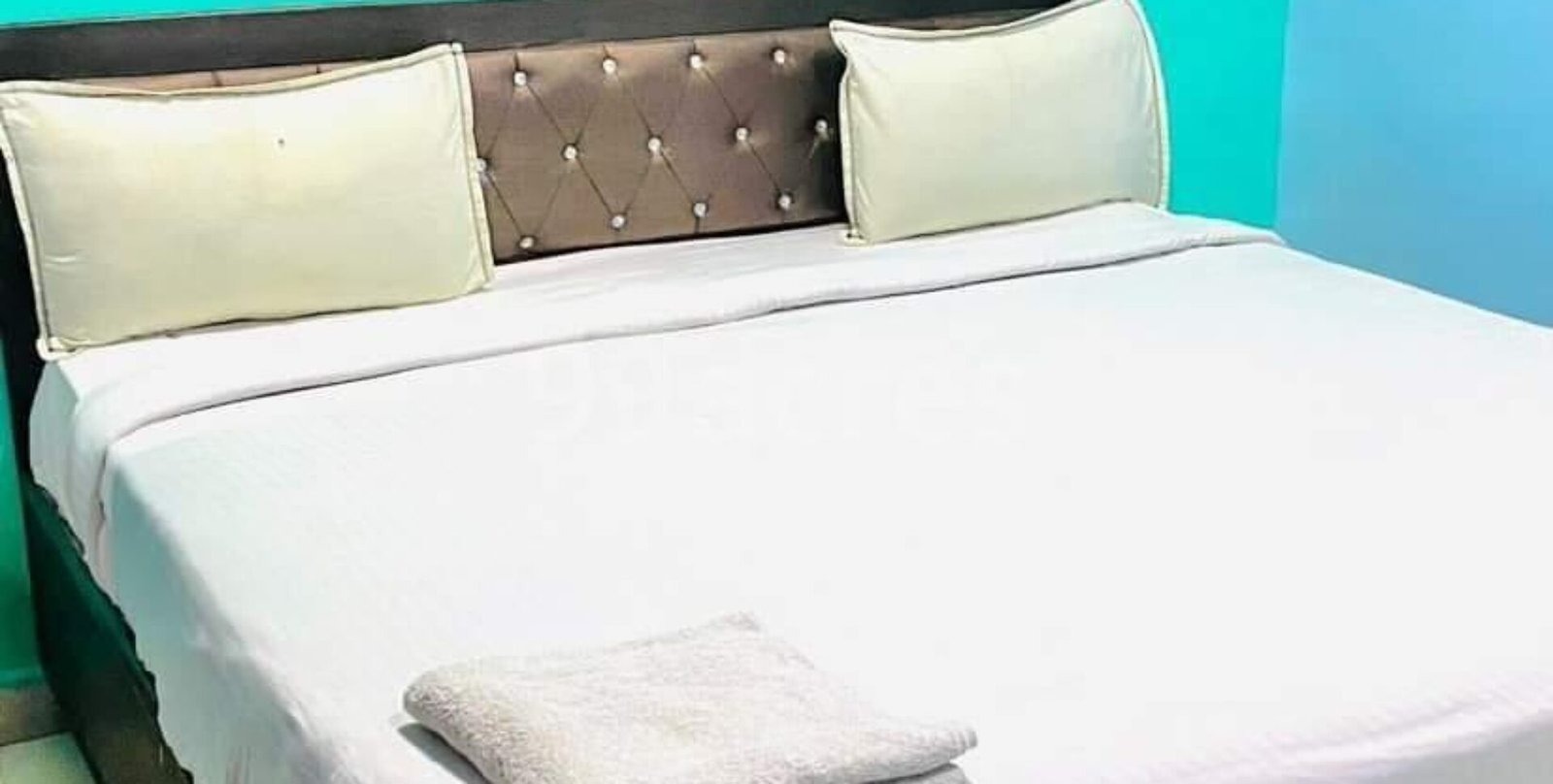 Shared Room for Girls & Boys Paying Guest in 1 BHK Independent House/Villa