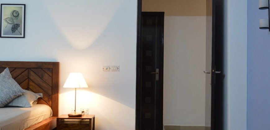Private Room for Girls Paying Guest in 1 BHK Residential Apartment in Amrapali Silicon City