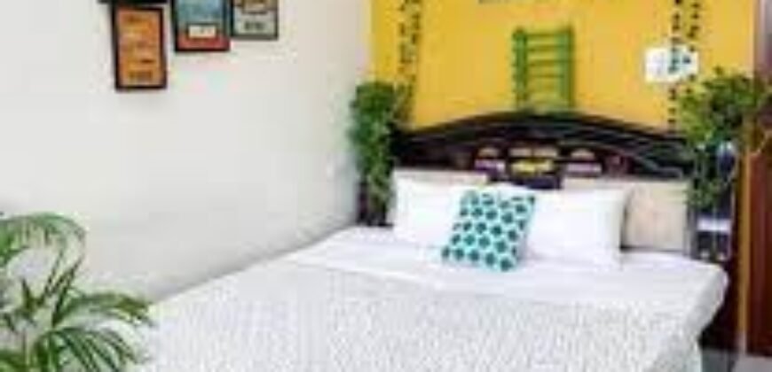Private Room for Girls Paying Guest in 4 BHK Residential Apartment in DLF Belvedere Towers