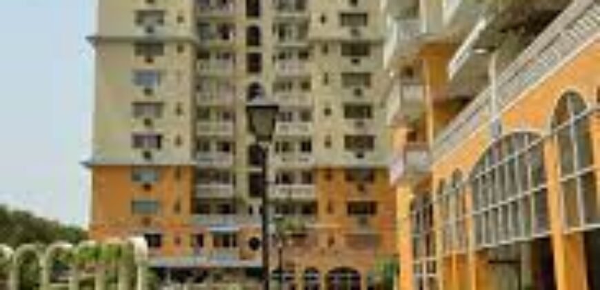Private Room for Girls Paying Guest in 4 BHK Residential Apartment in DLF Belvedere Towers