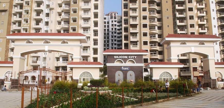 Private Room for Girls Paying Guest in 1 BHK Residential Apartment in Amrapali Silicon City