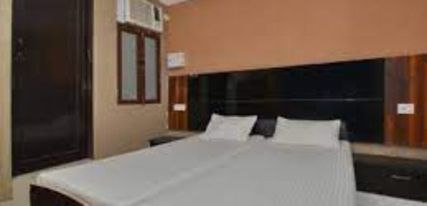 Private Room for Girls & Boys Paying Guest in 13 BHK Serviced Apartments