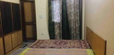 Shared Room for Girls Paying Guest in 1