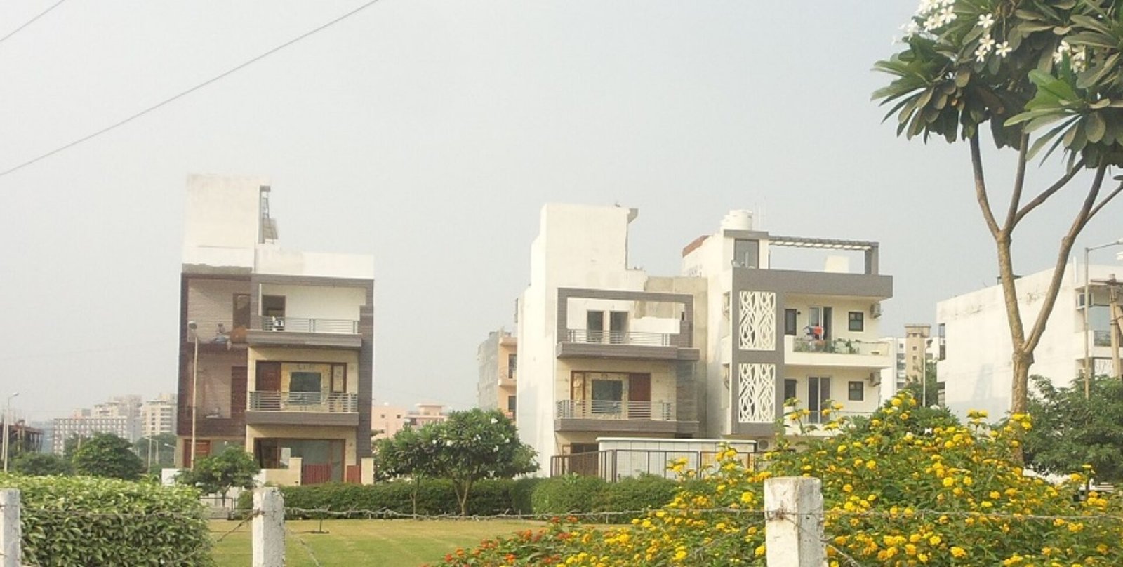 Shared Room for Girls, Vipul World